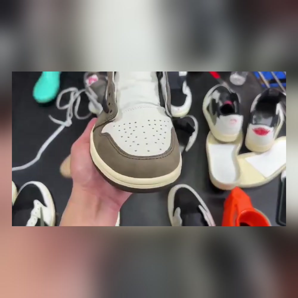 Air Jordan 1 Travis Scott Production