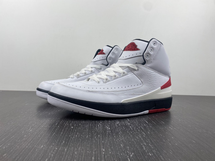 Air Jordan 2 OG "Chicago" DX2454-106