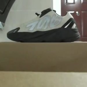 Customer Review: Yeezy Boost 700 MNVN Bone