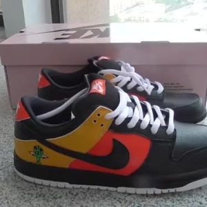 Customer Review: Nike SB Dunk Low Raygun Black