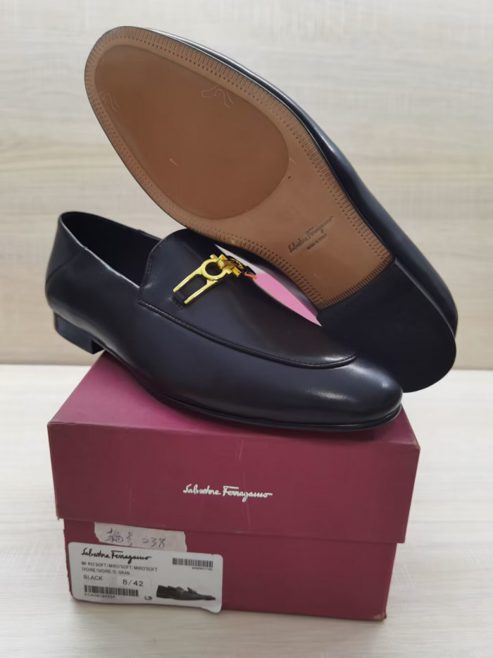 Ferragamo FE-001 - Image 4