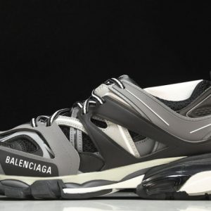Balenciaga triple trainer BTT-090