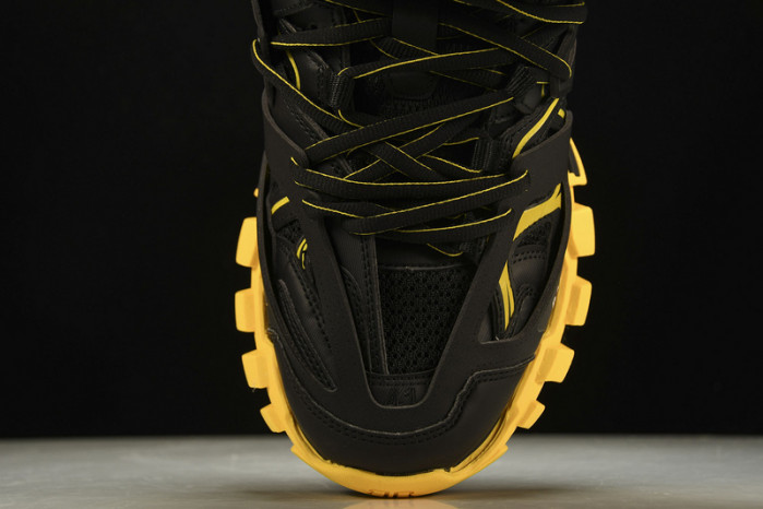 Balenciaga Track sneaker 542023 w3ac1 1070 - Image 4