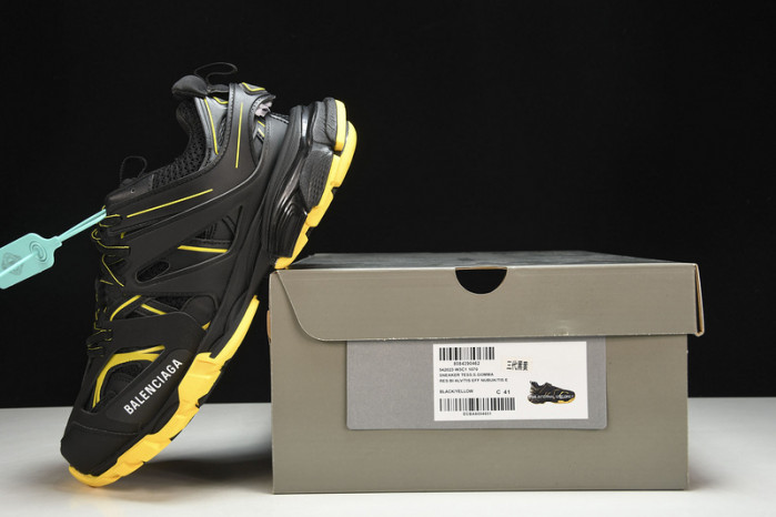 Balenciaga Track sneaker 542023 w3ac1 1070 - Image 3