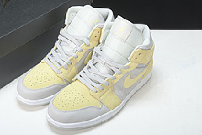 Air Jordan 1 mid da4666-001 - Image 3