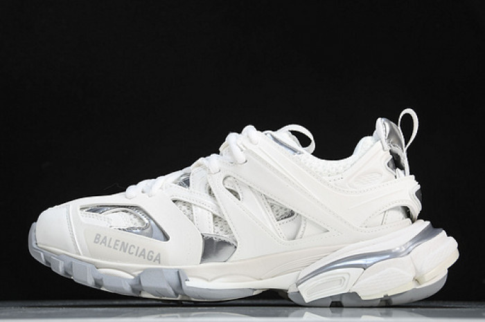 Balenciaga triple trainer BTT-088
