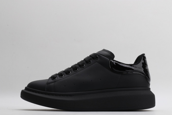 Alexander McQueen Sneaker AMS-043