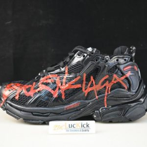 Balenciaga triple trainer BTT-093