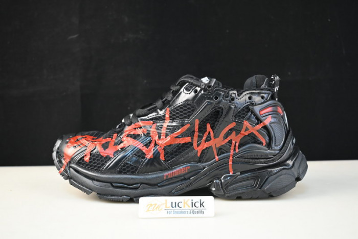 Balenciaga triple trainer BTT-093