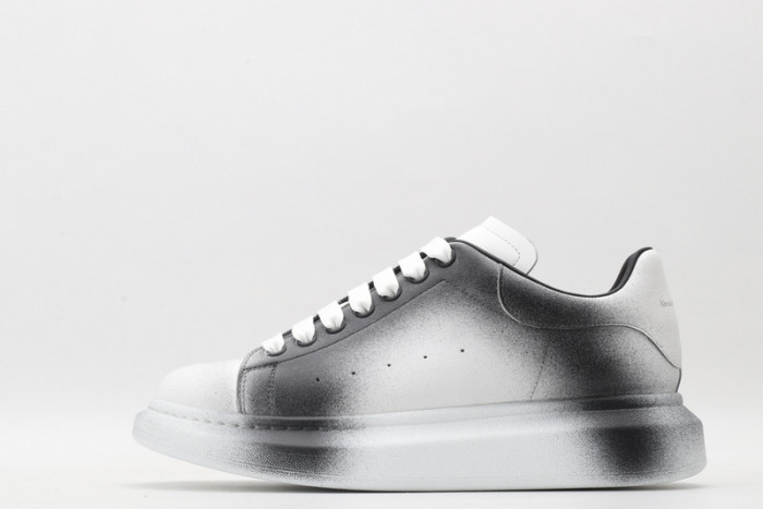 Alexander McQueen Sneaker AMS-079