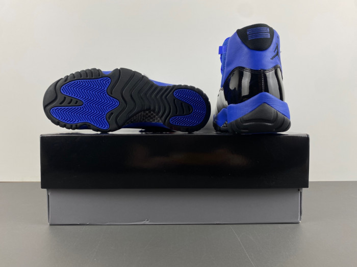 Air Jordan 11 CT8012-400 - Image 3