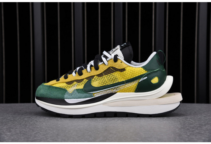 Nike vaporwaffle sacai tour yellow stadium green cv1363-700 - Image 2