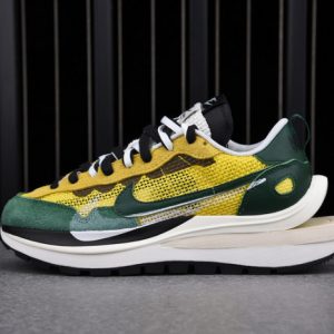 Nike vaporwaffle sacai tour yellow stadium green cv1363-700