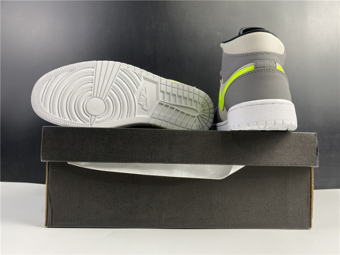 Air Jordan 1 mid gunsmoke volt 554724-072 - Image 4