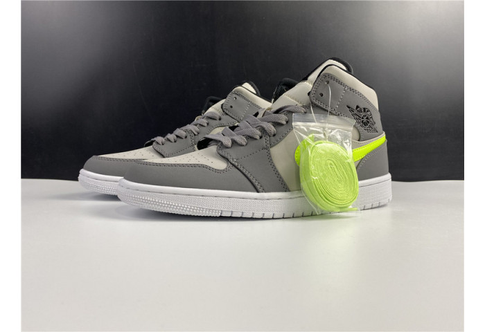 Air Jordan 1 mid gunsmoke volt 554724-072 - Image 2