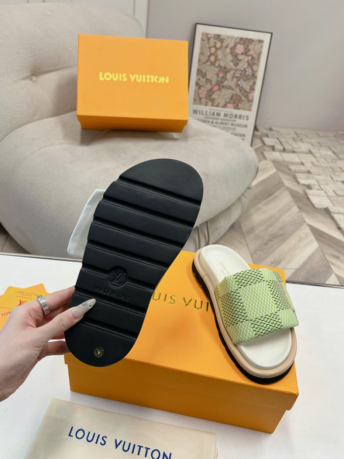 Louis Vuitton Sandals LV-170030 - Image 3