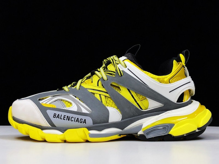 Balenciaga Track yellow 542023w1gb27184