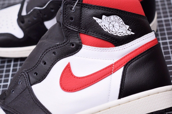 Air Jordan 1 retro high black gym red 555088-061 - Image 3