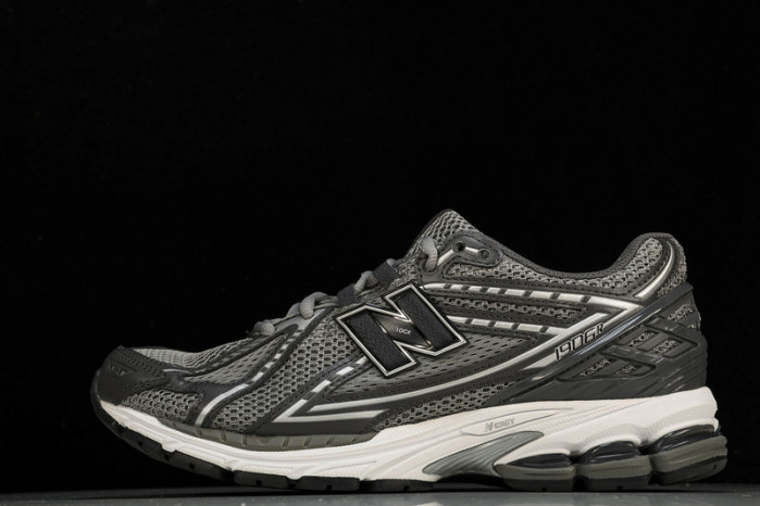 New Balance NB-115