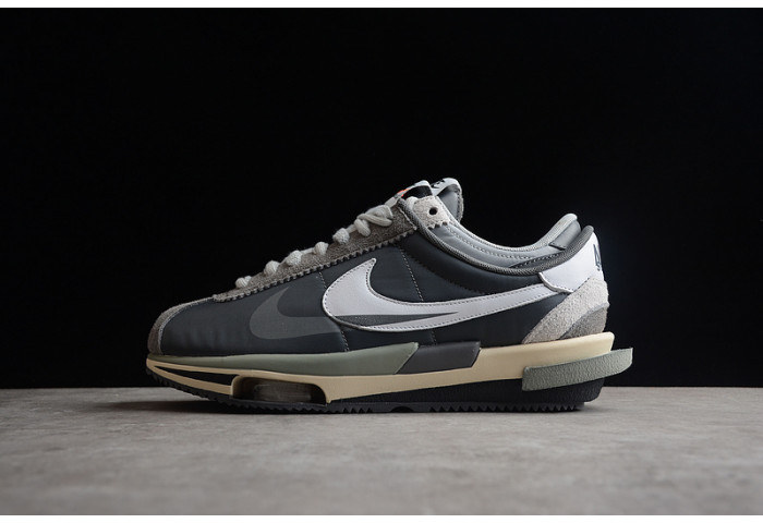 sacai x Nike zoom cortez 4.0 dark grey white green dq0581-001 - Image 2