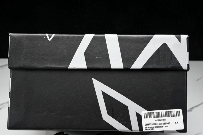Off-White Virgil Abloh Sneakers CO-006 - Image 4