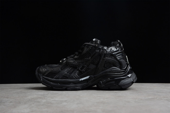 Balenciaga triple trainer BTT-150