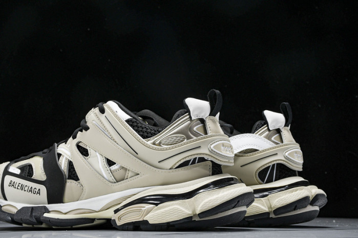 Balenciaga triple trainer BTT-166 - Image 4