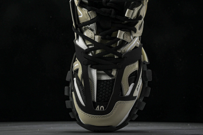 Balenciaga triple trainer BTT-166 - Image 3