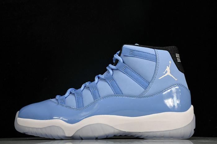Air Jordan 11 717602-900
