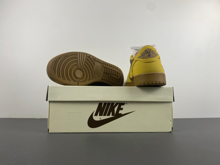 Travis Scott x Air Jordan 1 Low OG DM7866-665 - Image 4