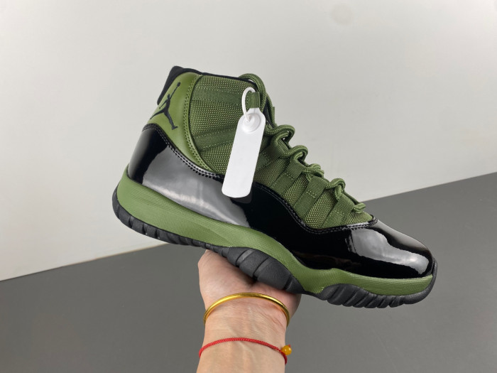 Air Jordan 11 CT8012-300 - Image 5
