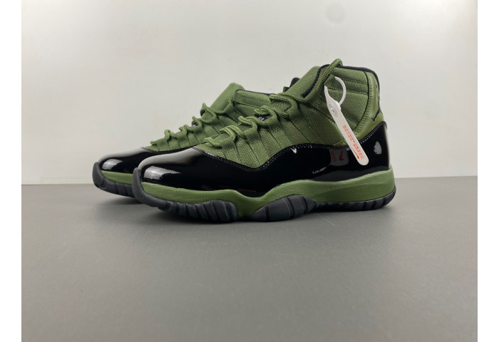 Air Jordan 11 CT8012-300 - Image 2