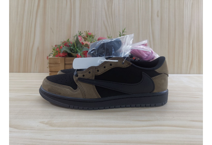 Travis Scott x Air Jordan 1 Low OG DM7866-202 - Image 2
