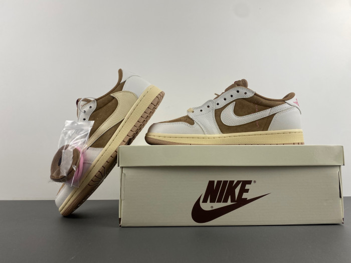 Travis Scott x Air Jordan 1 Low OG DM7866-106 - Image 4