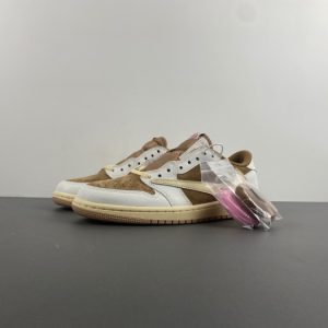 Travis Scott x Air Jordan 1 Low OG DM7866-106