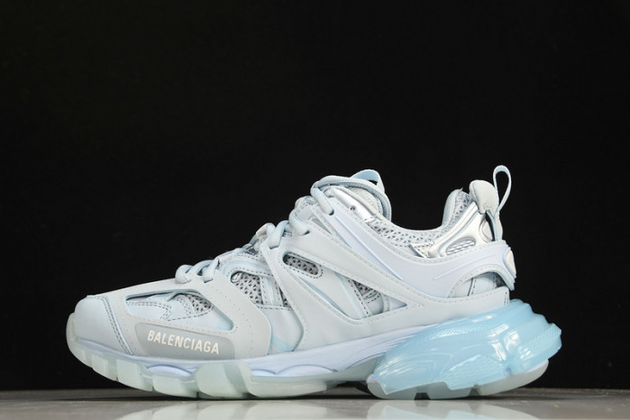 Balenciaga triple trainer BTT-083