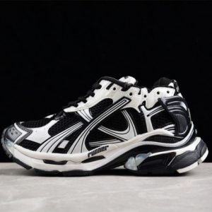 Balenciaga triple trainer BTT-139