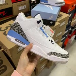 Customer Review: Air Jordan 3 UNC