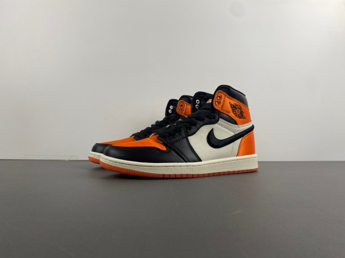 Air Jordan 1 AV3725-010