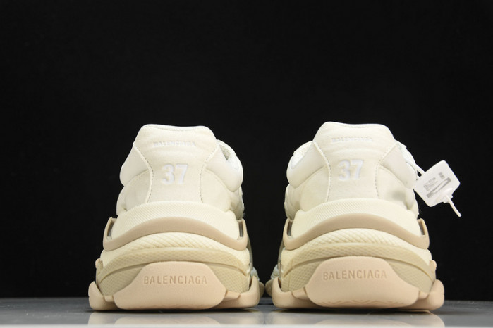 Balenciaga Triple S black clear sole btsbcs-033 - Image 3