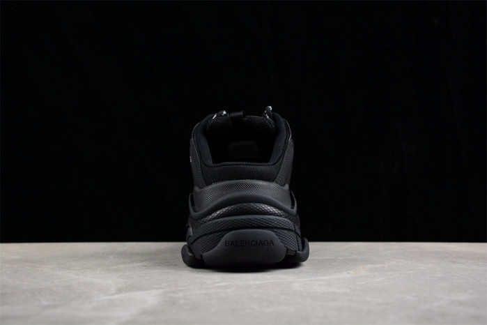 Balenciaga Triple S black clear sole btsbcs-034 - Image 3