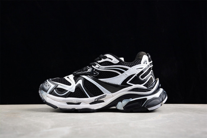 Balenciaga triple trainer BTT-161