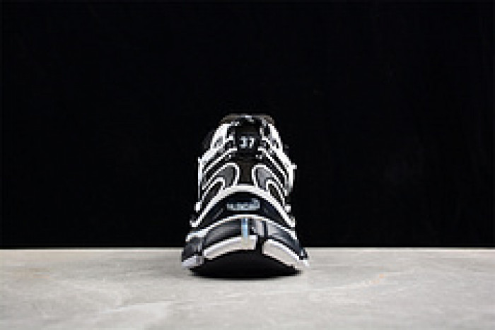 Balenciaga triple trainer BTT-161 - Image 3