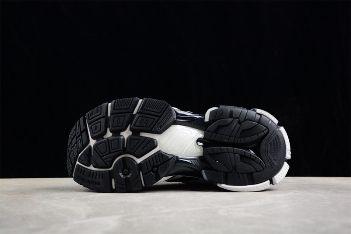 Balenciaga triple trainer BTT-161 - Image 4