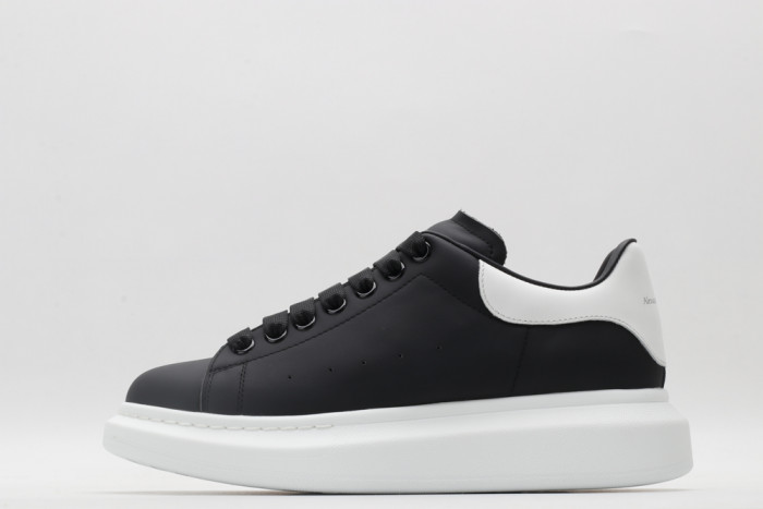 Alexander McQueen Sneaker AMQ-3145