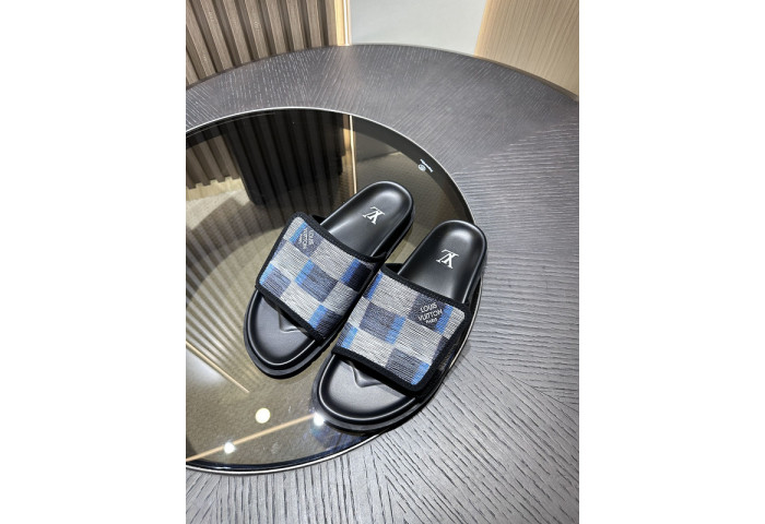 Louis Vuitton Sandals LV-170032 - Image 2