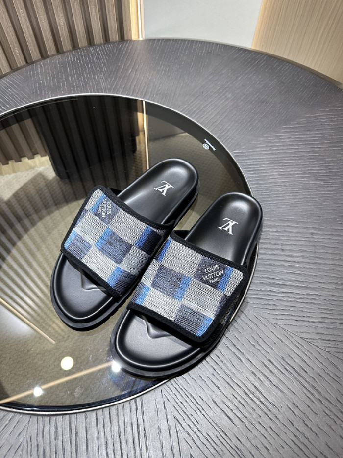 Louis Vuitton Sandals LV-170032