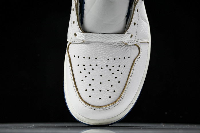 Air Jordan 1 Mid FN5215-141 - Image 4