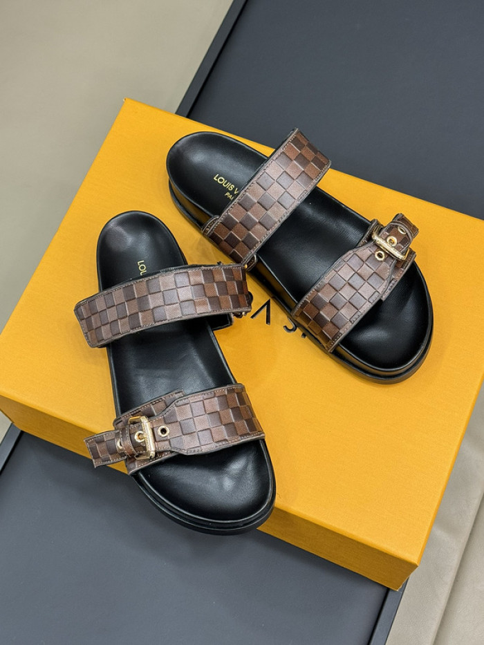 Louis Vuitton Sandals LV-170026
