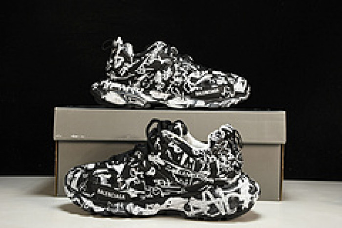 Balenciaga triple trainer BTT-107 - Image 4